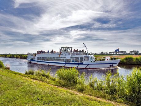Schiffsausflug MS Stadt Aurich Ems-Jade-Kanal in Ostfriesland